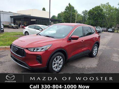 Used 2023 Ford Escape Active w/ Tech Pack #2 AWD/4WD image 1
