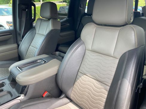 Used 2022 Chevrolet Silverado 1500 ZR2 w/ Technology Package image 7