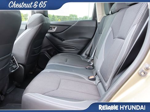 Used 2023 Subaru Forester Premium AWD/4WD image 19