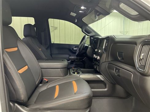 Used 2022 GMC Sierra 1500 AT4 image 21