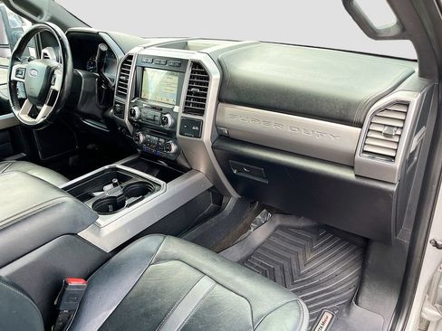 Used 2018 Ford F250 Platinum w/ Platinum Ultimate Package AWD/4WD image 31