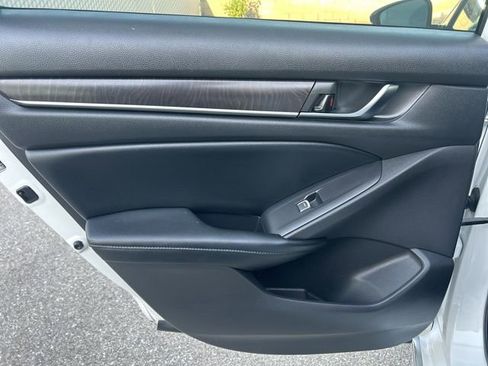 Used 2018 Honda Accord EX-L image 23