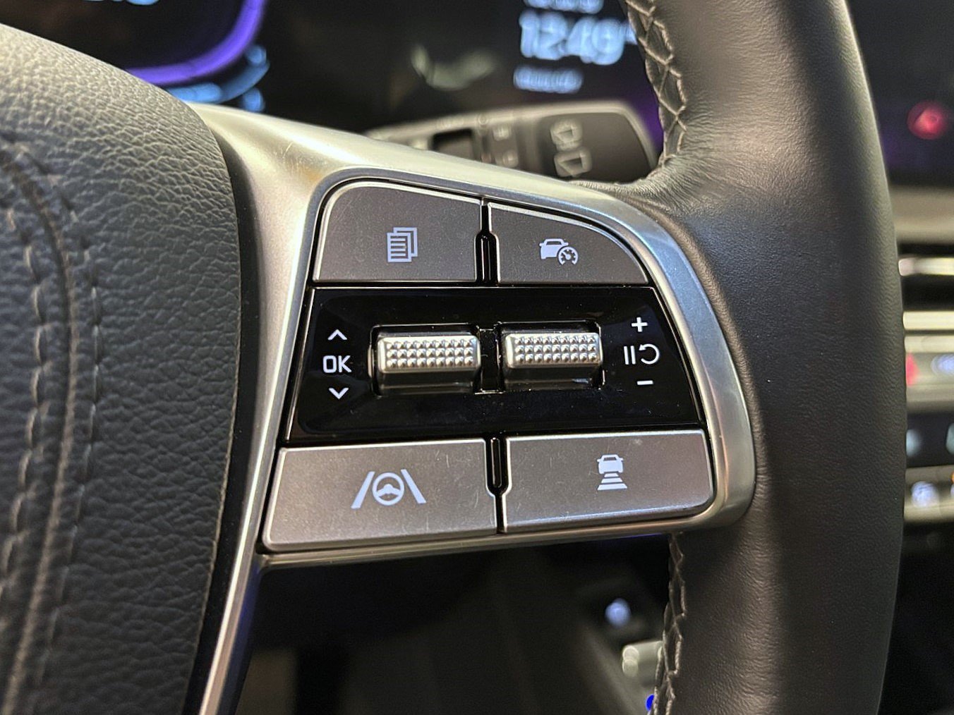 Used 2025 Kia Telluride EX X-Line AWD/4WD image 37