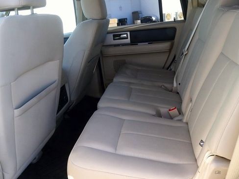 Used 2016 Ford Expedition XLT image 14