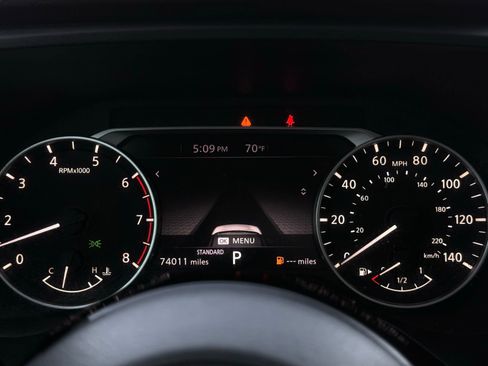 Used 2022 Nissan Rogue SV w/ SV Premium Package image 39