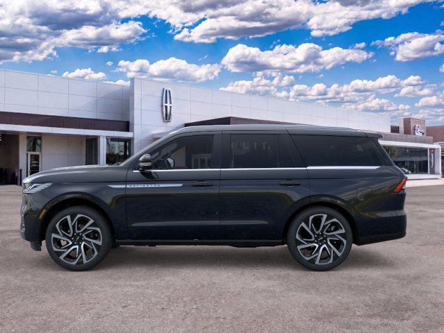 New 2026 Lincoln Navigator Reserve AWD/4WD image 3