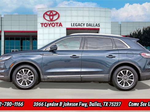 Used 2023 Lincoln Nautilus FWD w/ Premium Package image 7