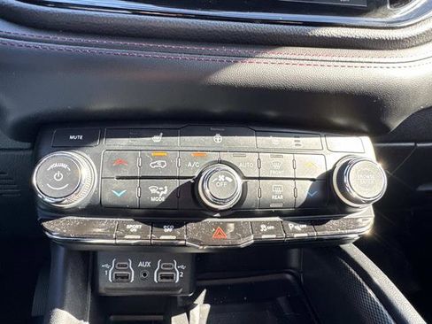 Used 2022 Dodge Durango R/T w/ Blacktop Package image 15