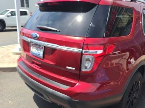 Used 2015 Ford Explorer Limited w/ Equipment Group 301A AWD/4WD image 8