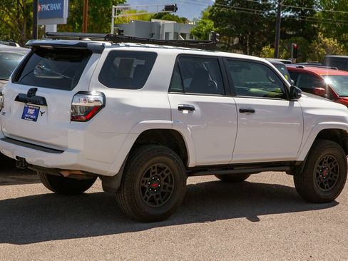 Used 2021 Toyota 4Runner Venture w/ Moonroof Package AWD/4WD image 3