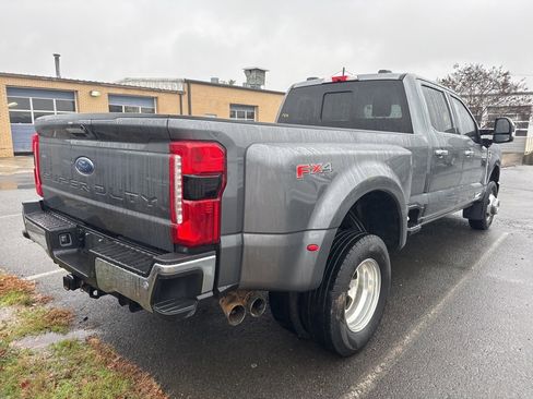Used 2023 Ford F350 Lariat w/ Lariat Ultimate Package image 4