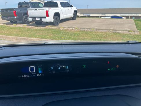 Used 2019 Toyota Prius Prime Advanced image 15