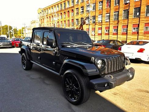 Used 2022 Jeep Gladiator Sport AWD/4WD image 3