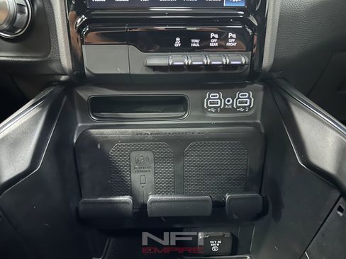 Used 2024 RAM 1500 Laramie AWD/4WD image 31
