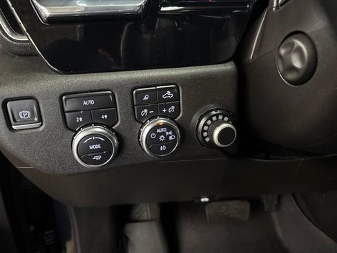Used 2023 GMC Sierra 1500 SLT w/ SLT Premium Package AWD/4WD image 20