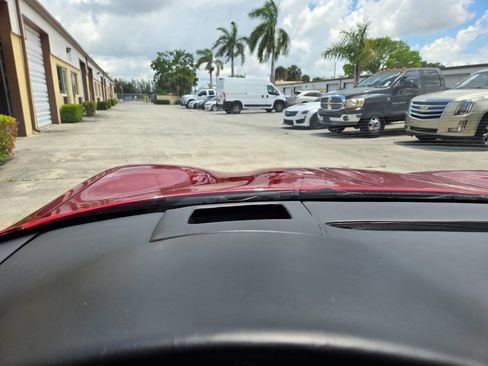 Used 2004 Chevrolet Corvette Convertible w/ Preferred Equipment Group RWD image 13