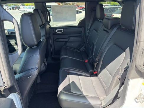 New 2026 Ford Bronco Outer Banks AWD/4WD image 19