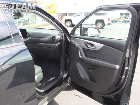 Certified 2023 Chevrolet Blazer LT w/ Convenience Package image 25