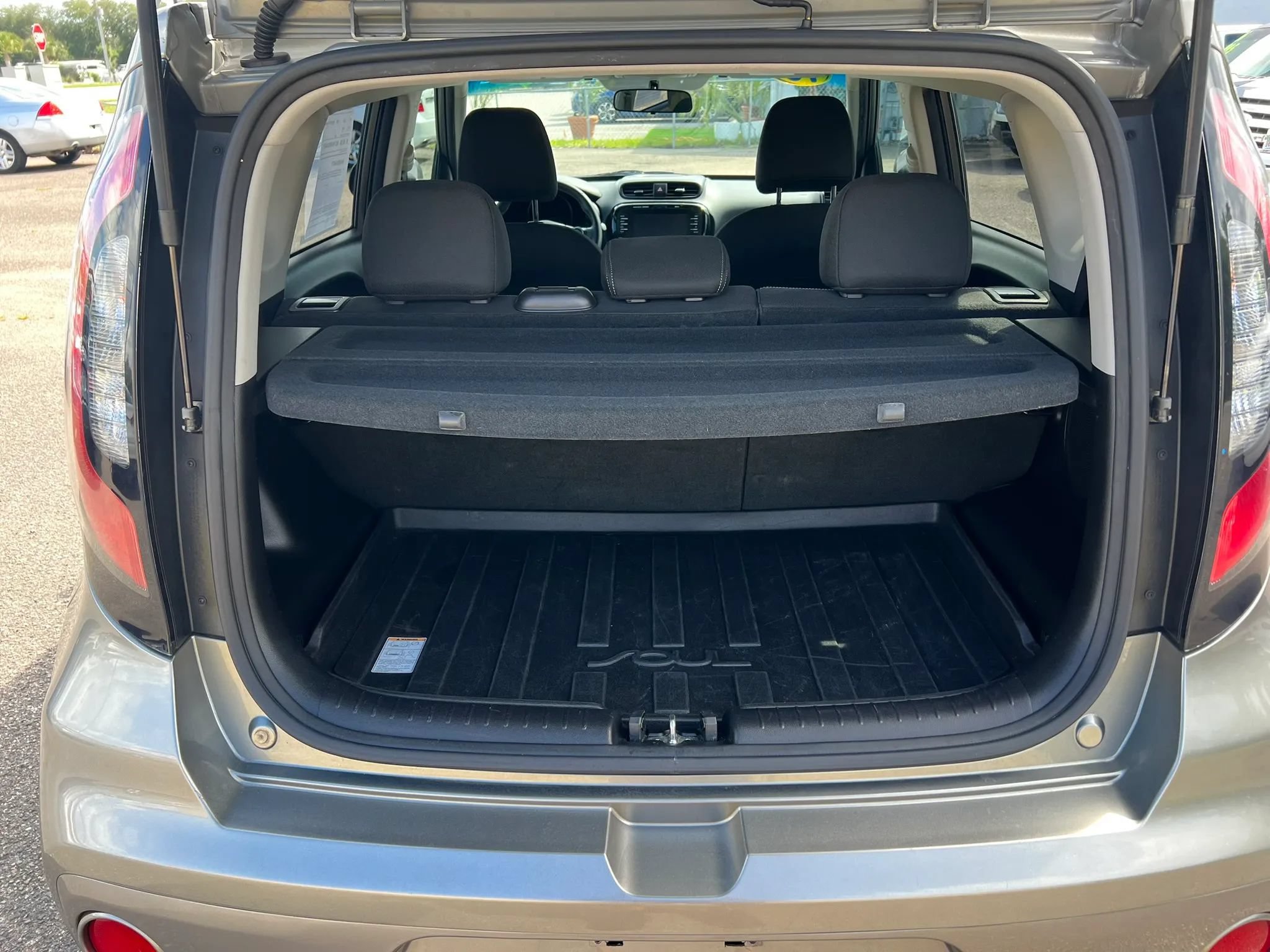 Used 2018 Kia Soul + w/ Audio Package FWD image 14