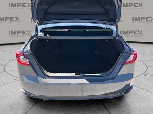 Used 2025 Toyota Camry SE w/ Convenience Package FWD image 19