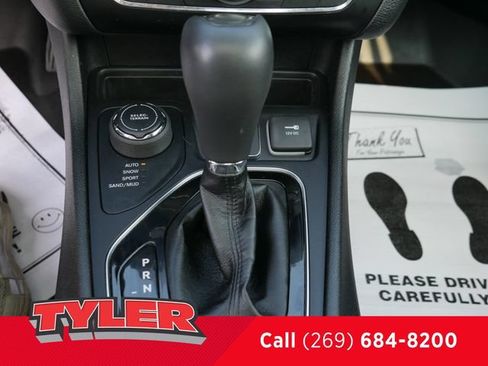 Used 2021 Jeep Cherokee Limited AWD/4WD image 32