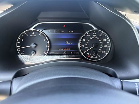 Used 2023 Nissan Murano SV AWD/4WD image 14