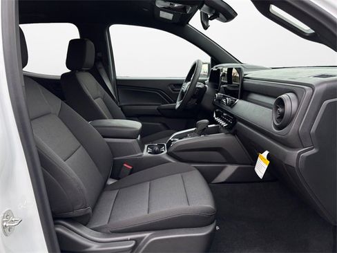 New 2026 Chevrolet Colorado W/T image 15