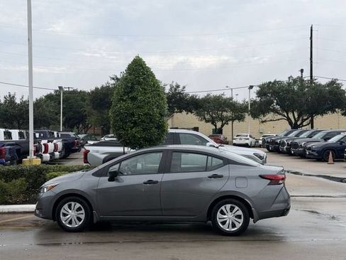Used 2024 Nissan Versa S w/ Trunk Package FWD image 4