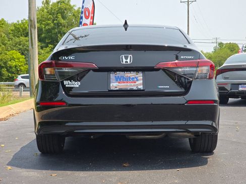 Used 2025 Honda Civic Sport image 9