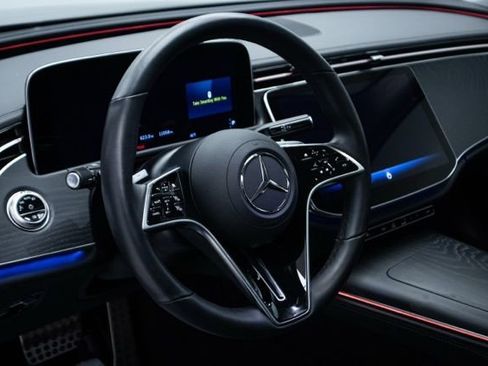 Used 2025 Mercedes-Benz E 450 4MATIC All-Terrain Wagon image 12