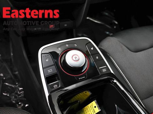 Used 2022 Kia Niro EX w/ Cold Weather Package image 13