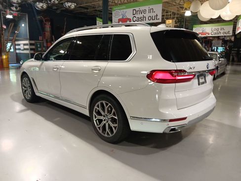 Used 2021 BMW X7 xDrive40i w/ Executive Package AWD/4WD image 11