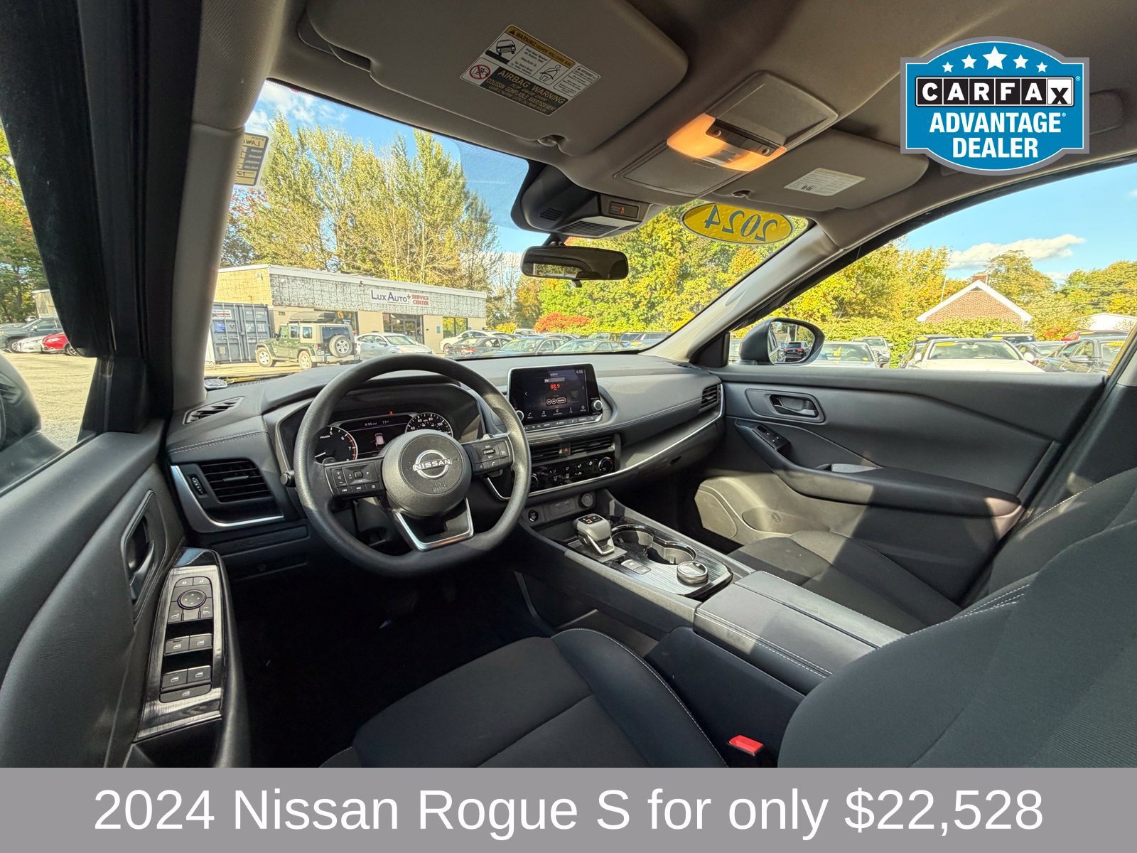 Used 2024 Nissan Rogue S AWD/4WD image 8