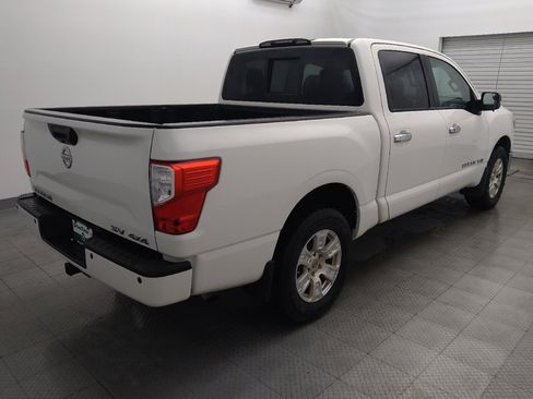 Used 2018 Nissan Titan SV w/ SV Convenience Package AWD/4WD image 9