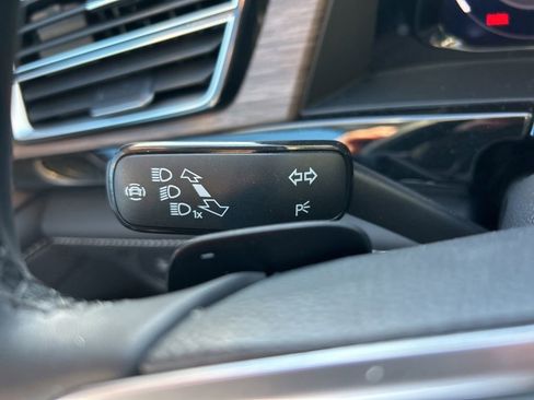 Certified 2025 Volkswagen Atlas SEL Premium R-Line image 30