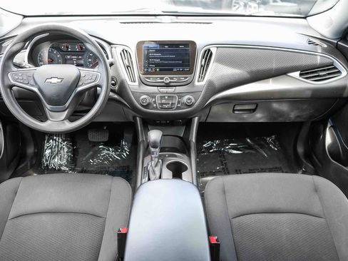 Used 2023 Chevrolet Malibu LS FWD image 12