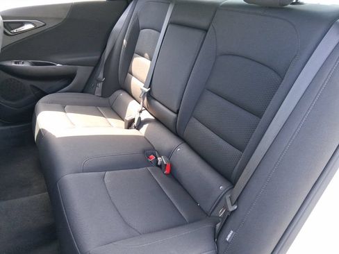 Used 2025 Chevrolet Malibu LT FWD image 12