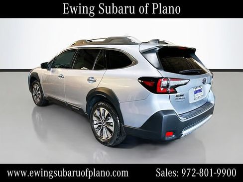 Used 2025 Subaru Outback Touring XT AWD/4WD image 5