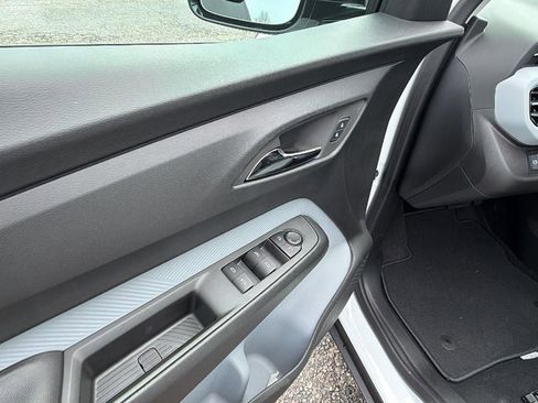 New 2027 Chevrolet Bolt LT w/ Comfort Package FWD image 12