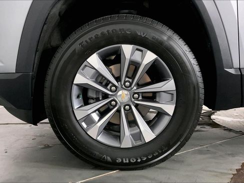 Used 2026 Chevrolet Equinox LT FWD image 9