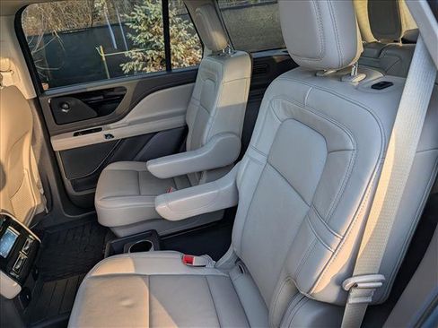 Certified 2023 Lincoln Aviator Reserve w/ Equipment Group 201A image 27