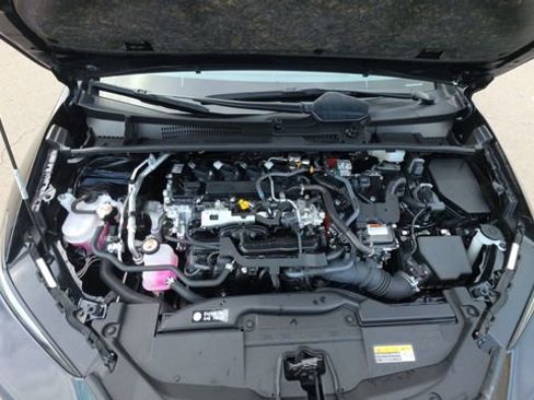 Used 2024 Toyota Prius Limited w/ Limited Premium Package FWD image 31