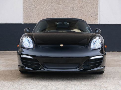 Used 2016 Porsche Boxster image 2