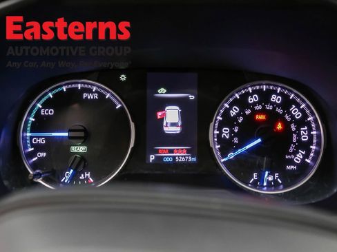 Used 2022 Toyota RAV4 LE image 18