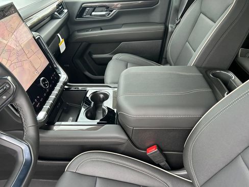 New 2026 GMC Yukon Elevation w/ LPO, Floor Liner Package AWD/4WD image 32