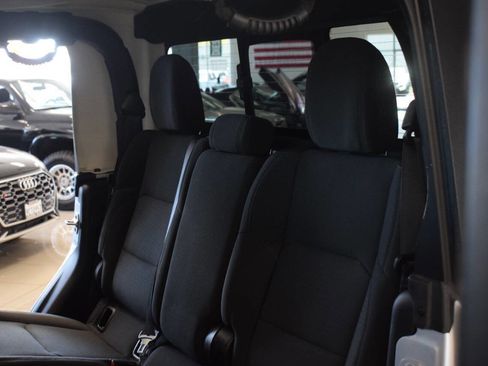 Used 2022 Jeep Gladiator Sport AWD/4WD image 78