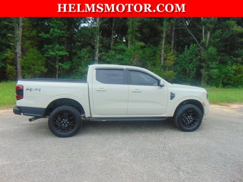 Used 2025 Ford Ranger Lariat w/ Black Appearance Package AWD/4WD image 10