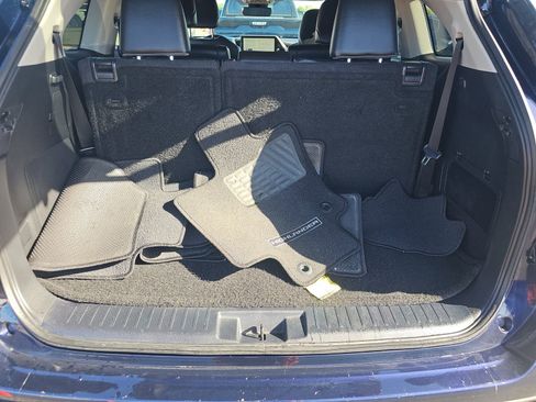 Used 2023 Toyota Highlander Limited image 23