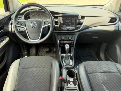 Used 2022 Buick Encore Preferred AWD/4WD image 8