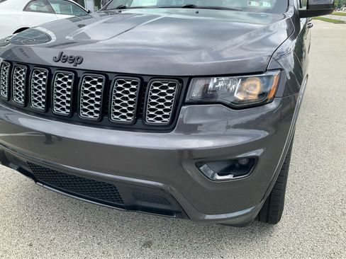 Used 2019 Jeep Grand Cherokee Altitude AWD/4WD image 25